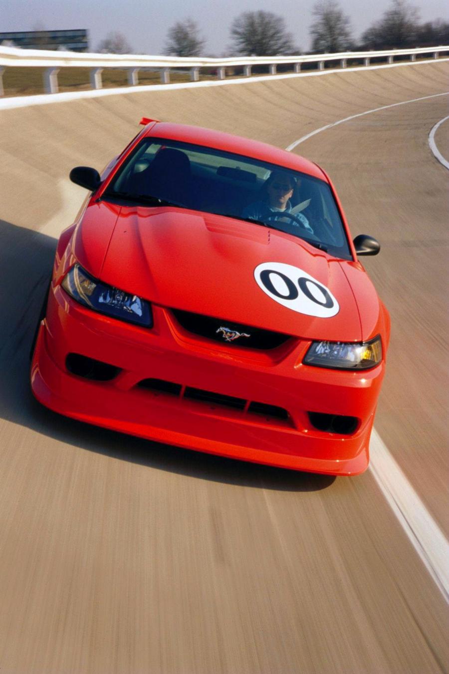  Ford Mustang SVT Cobra R 2000 года  (фото 112 из 128)